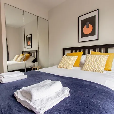 Newly Refurbished And Modern 1 Bedroom House In Dublin1 Dublin