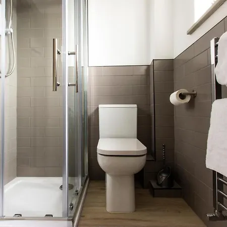 Apartment Newly Refurbished And Modern 1 Bedroom House In Dublin1 Dublin