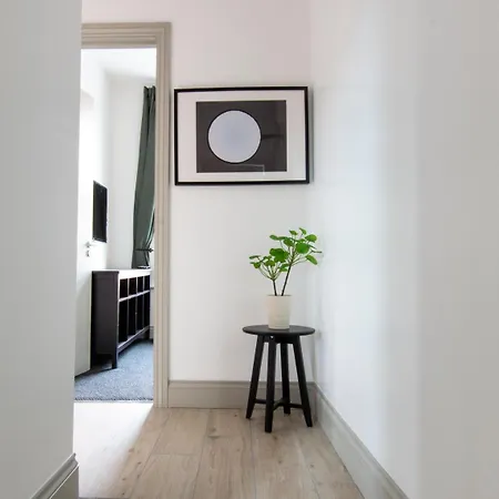 Apartment Newly Refurbished And Modern 1 Bedroom House In Dublin1 Dublin